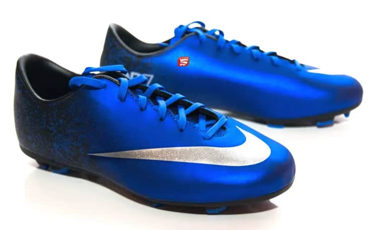 Korki Cristiano Ronaldo dla dzieci – idealne buty dla małych piłkarzy Korki Cristiano Ronaldo dla dzieci – idealne buty dla małych piłkarzy