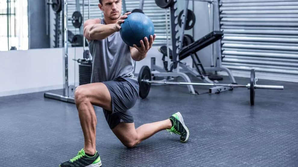 Jak trenują piłkarze? Odkryj sekrety ich intensywnych treningów