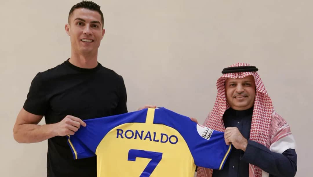 Zaskakujące zarobki Ronaldo: ile naprawdę zarabia na boisku?